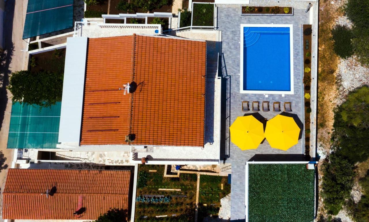 Apartments Care Donji Okrug  Exterior foto